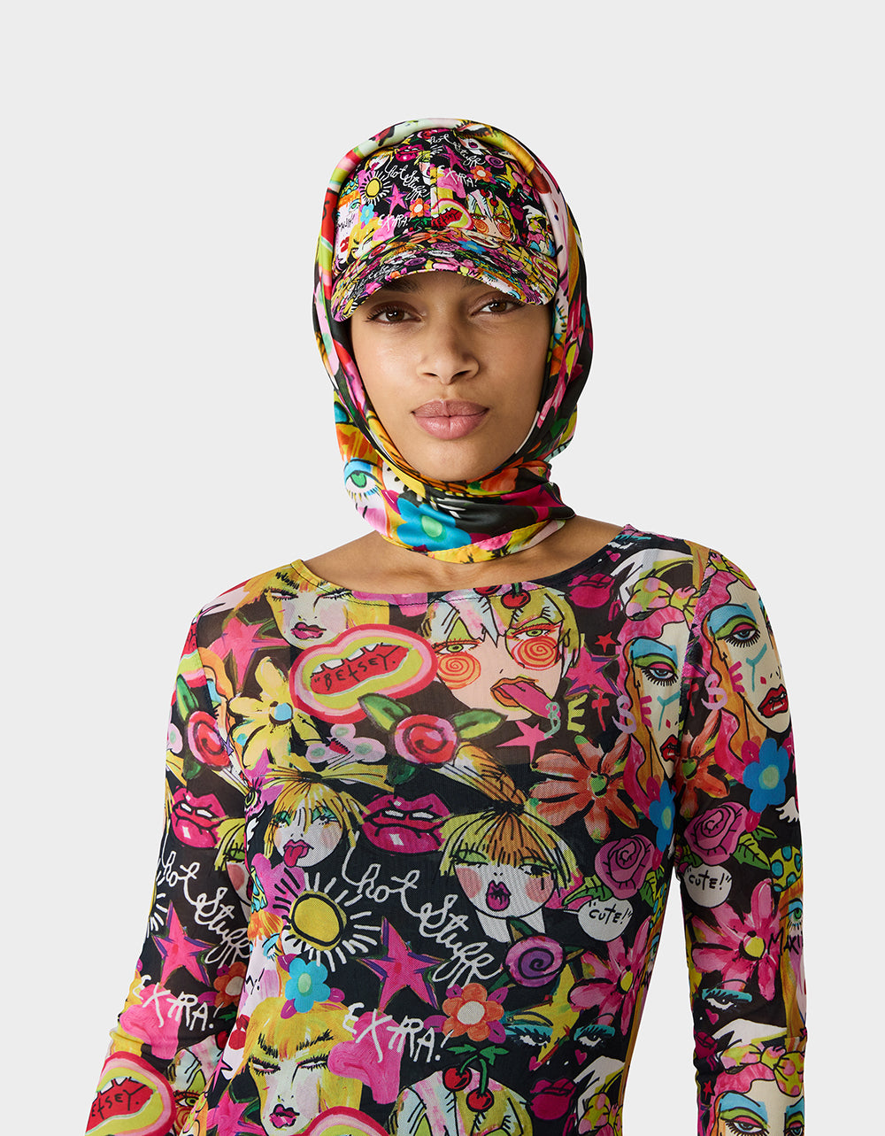 BETSEY'S ART SATINE SQUARE SCARF 35x35 BLACK MULTI - Image 5