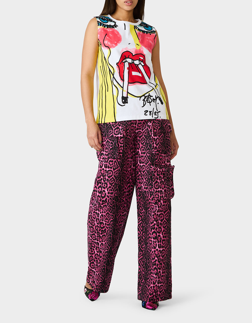 BETSEY'S ART GRAPHIC TOP WHITE - Image 7